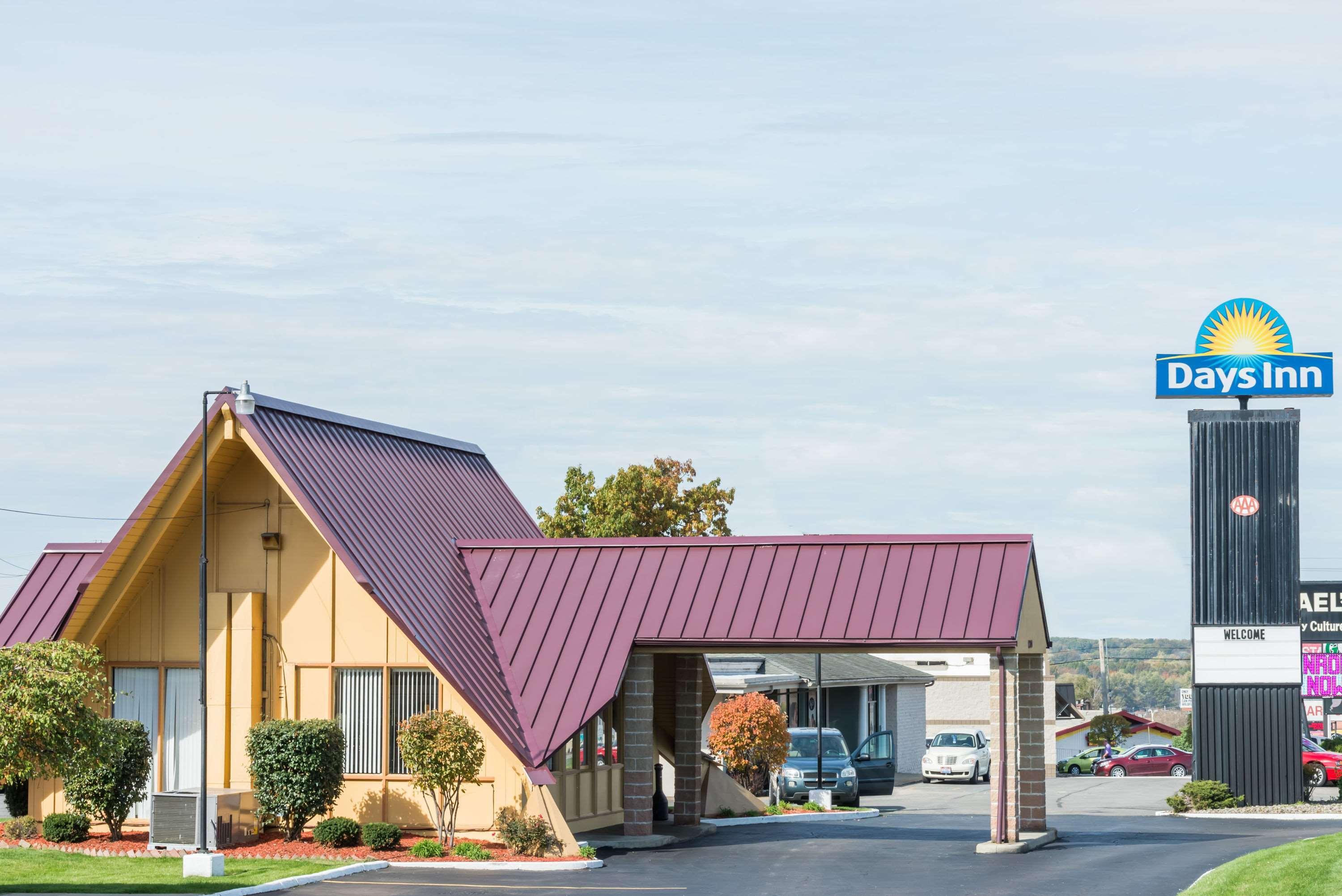 Days Inn By Wyndham Niles Esterno foto