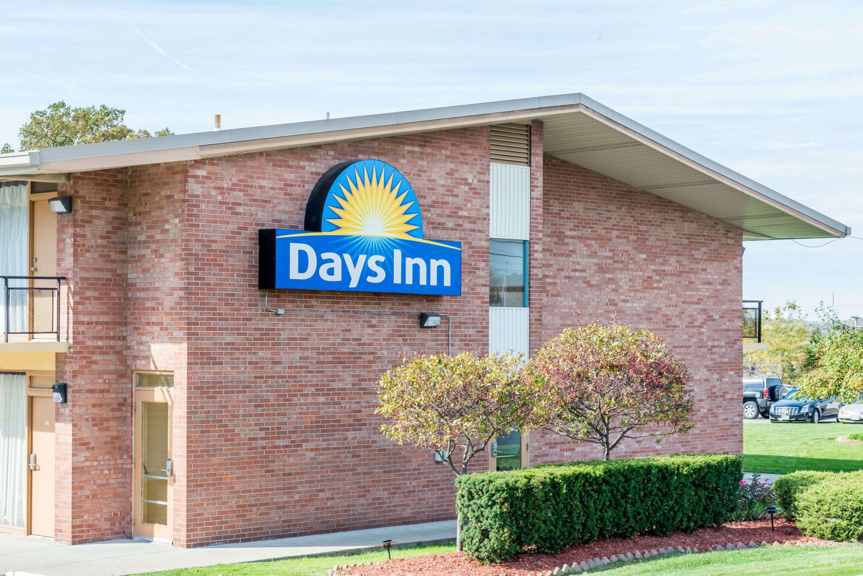 Days Inn By Wyndham Niles Esterno foto